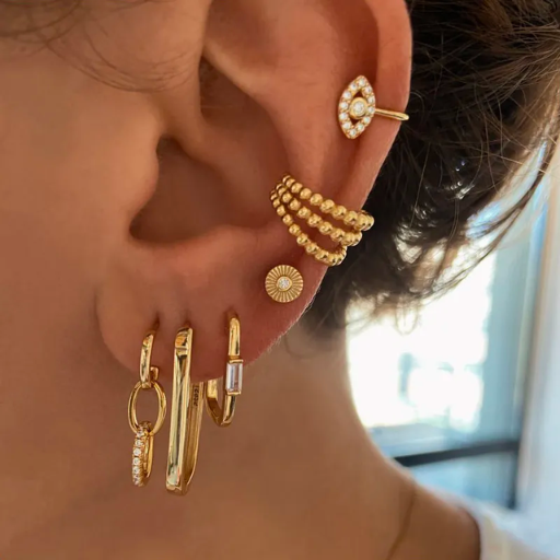 Conjunto Brincos Dourados com Cristais de Zircônia 6pçs | BELLORIE