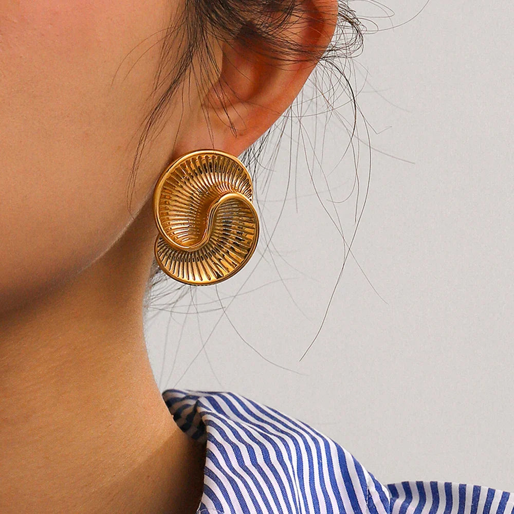 Brinco Espiral Vintage Banhado a Ouro | BELLORIE