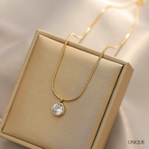 Colar com Pingente de Cristal de Zircônia | BELLORIE