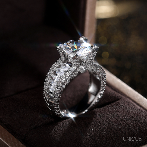 Anel Moissanite com Zircônia | BELLORIE