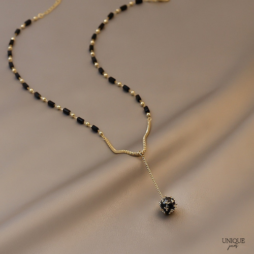 Colar com Cristais de Zircônia Negra | BELLORIE