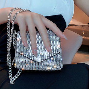 Bolsa de Mão Cravejada com Corrente Luxury Graceful | BELLORIE