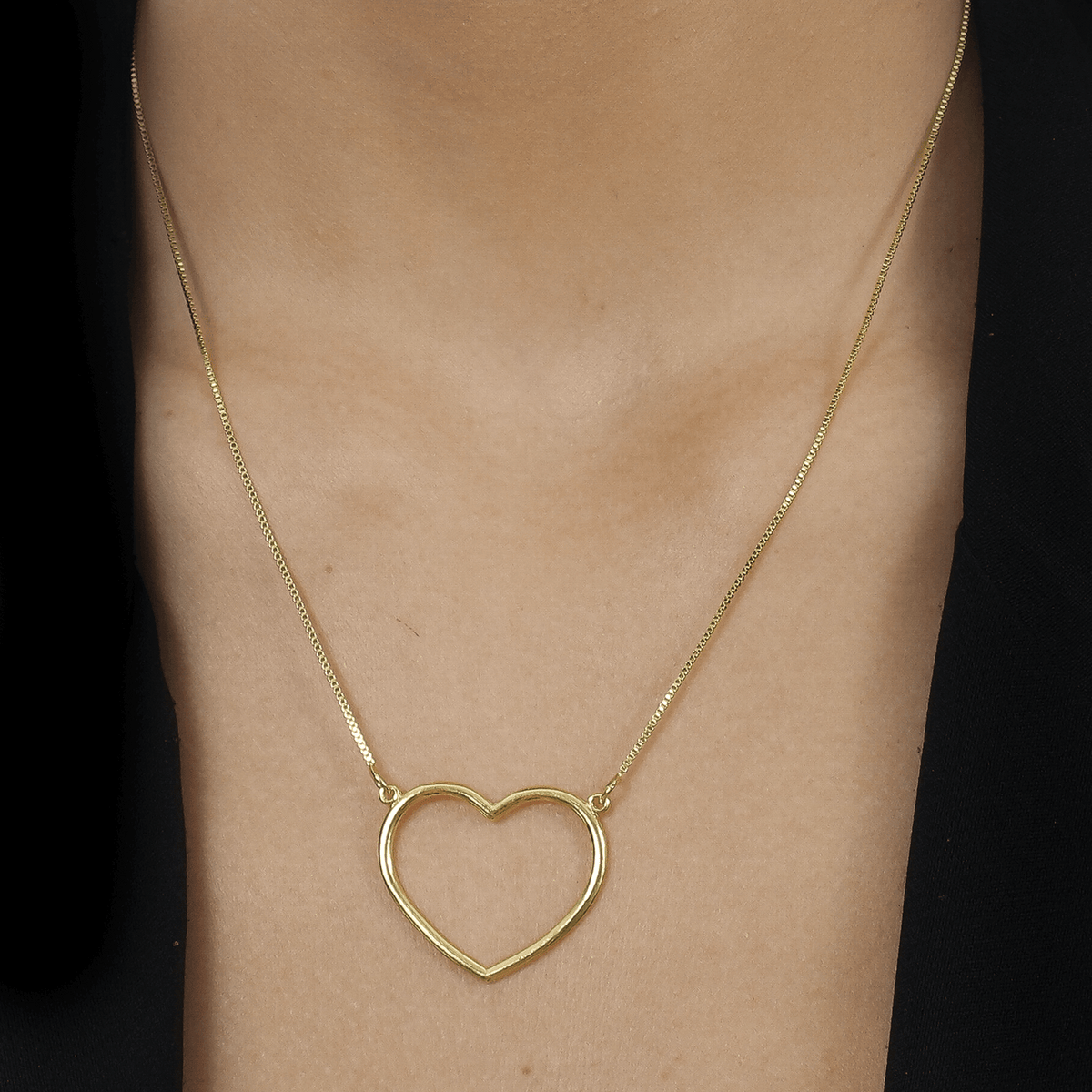 Colar em Ouro 24K Coração Vazado Arco – Bellorie