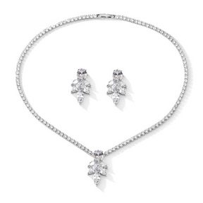 Conjunto Colar e Brincos Flor Cravejado com Zircônia | BELLORIE