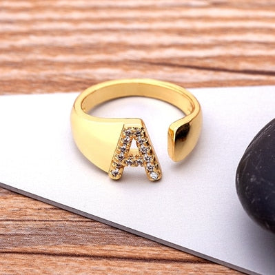 Anel Ajustável com Inicial - Craveja de Zircônia | BELLORIE