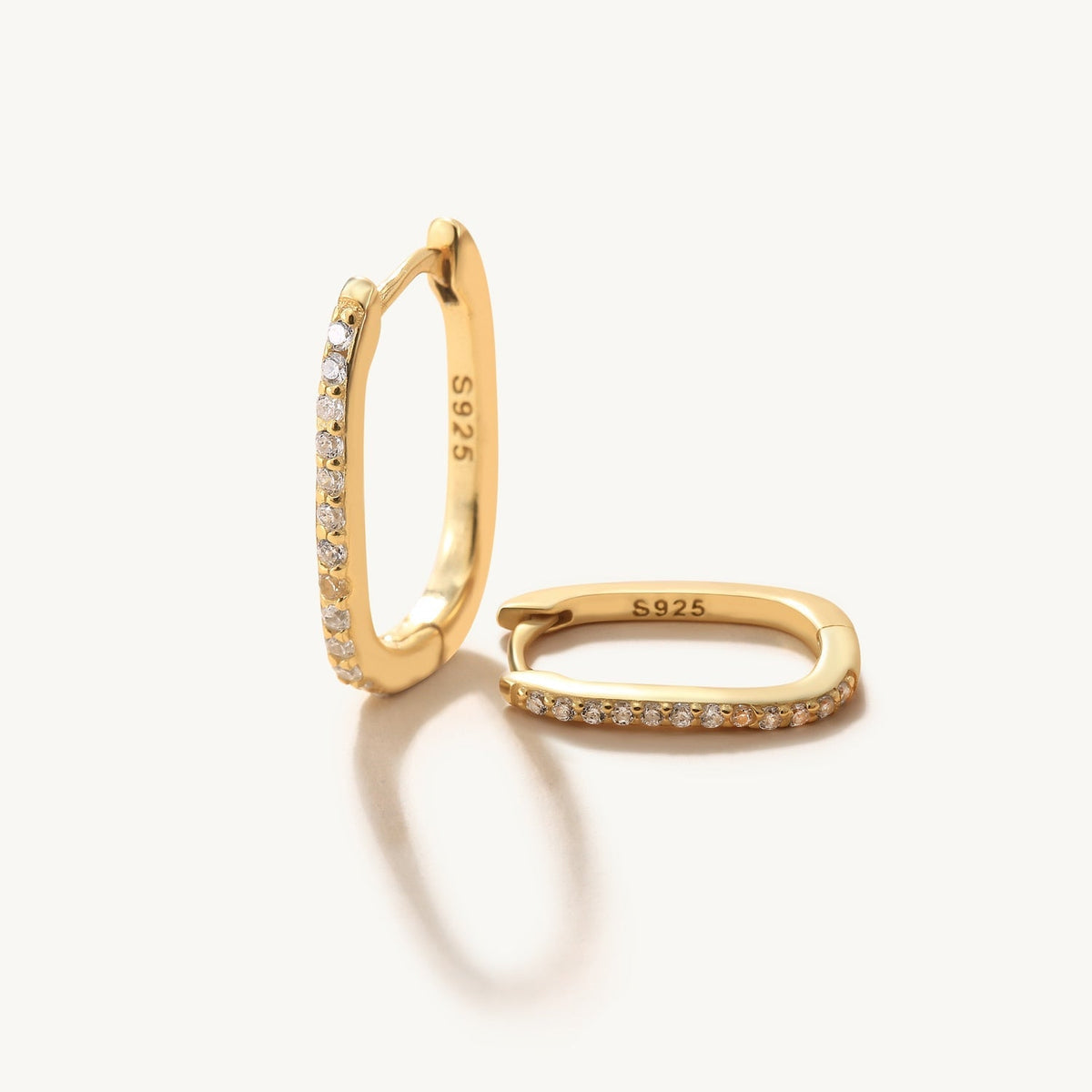 Brinco Argola Geométrica com Cristais de Zircônia Bellorie