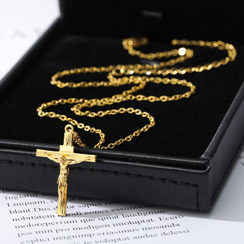 Corrente Crucifixo de Aço Inoxidável Banhado a Ouro 18K | BELLORIE