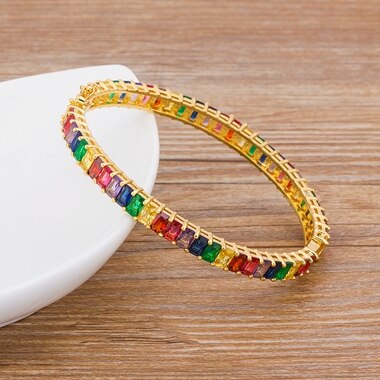Bracelete Dourados com Cristais de Zircônia Coloridas | BELLORIE