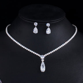 Conjunto Colar e Brincos Pingente Gota | BELLORIE
