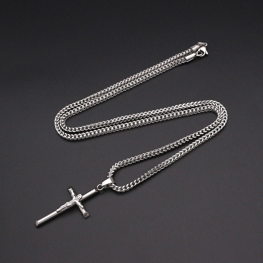 Corrente com Crucifixo de Aço Inoxidável Banhado a Prata | BELLORIE