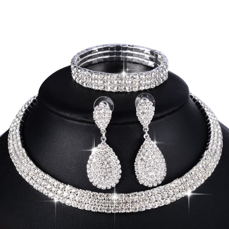 Conjunto Colar Brincos e Pulseira Luxury | BELLORIE