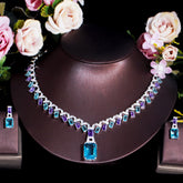Conjunto Colar e Brinco com Cristais de Zircônia | BELLORIE