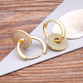 Brinco Argola Circulo com Cristais de Zircônia | BELLORIE