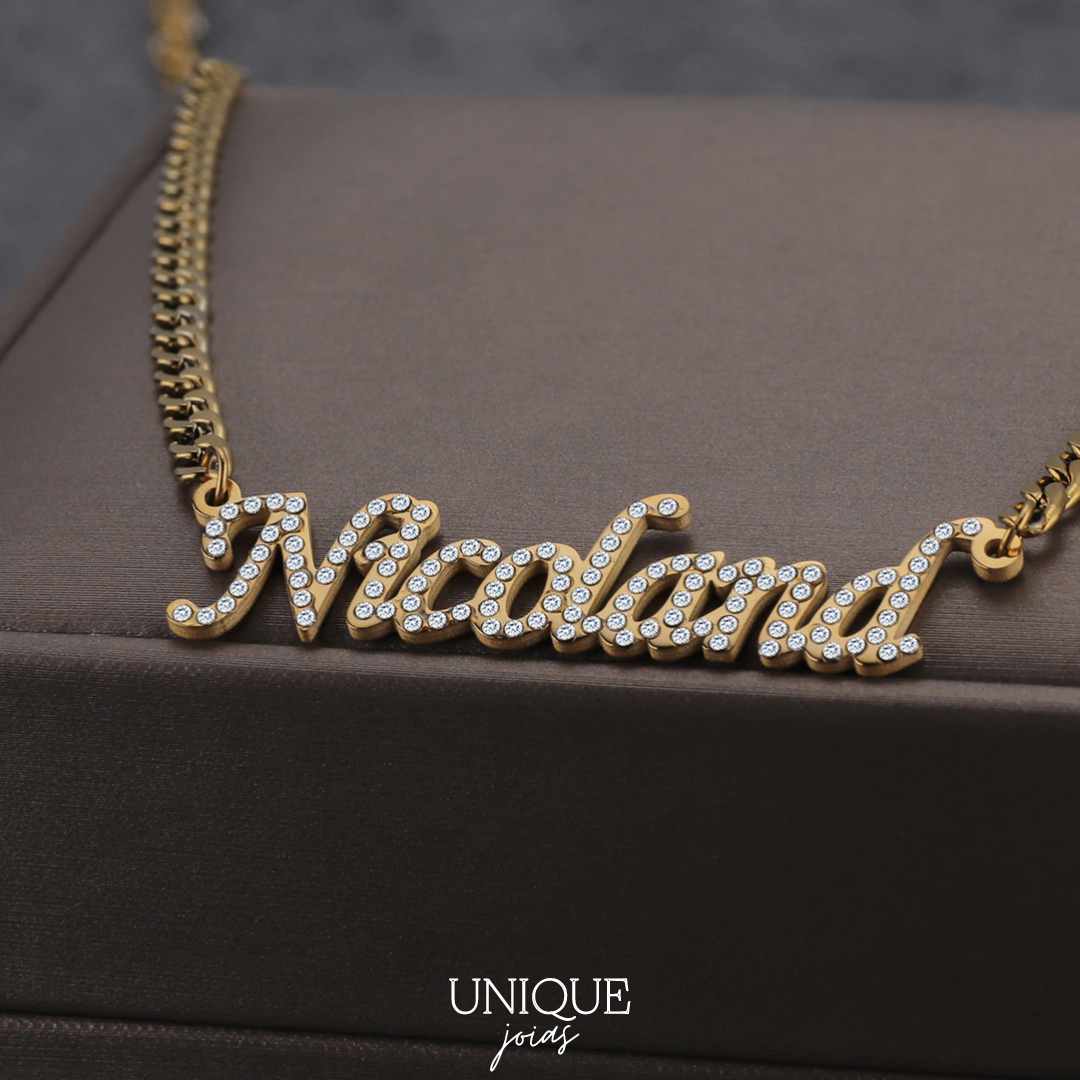 Colar Cravejado com Nome Personalizado | BELLORIE