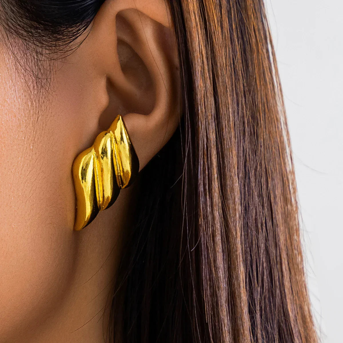 Brinco Luxe Dourado | BELLORIE