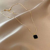 Colar com Pingente Quadrado | BELLORIE