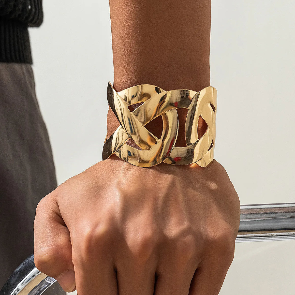 Bracelete Dourado Trançado Luxe | BELLORIE