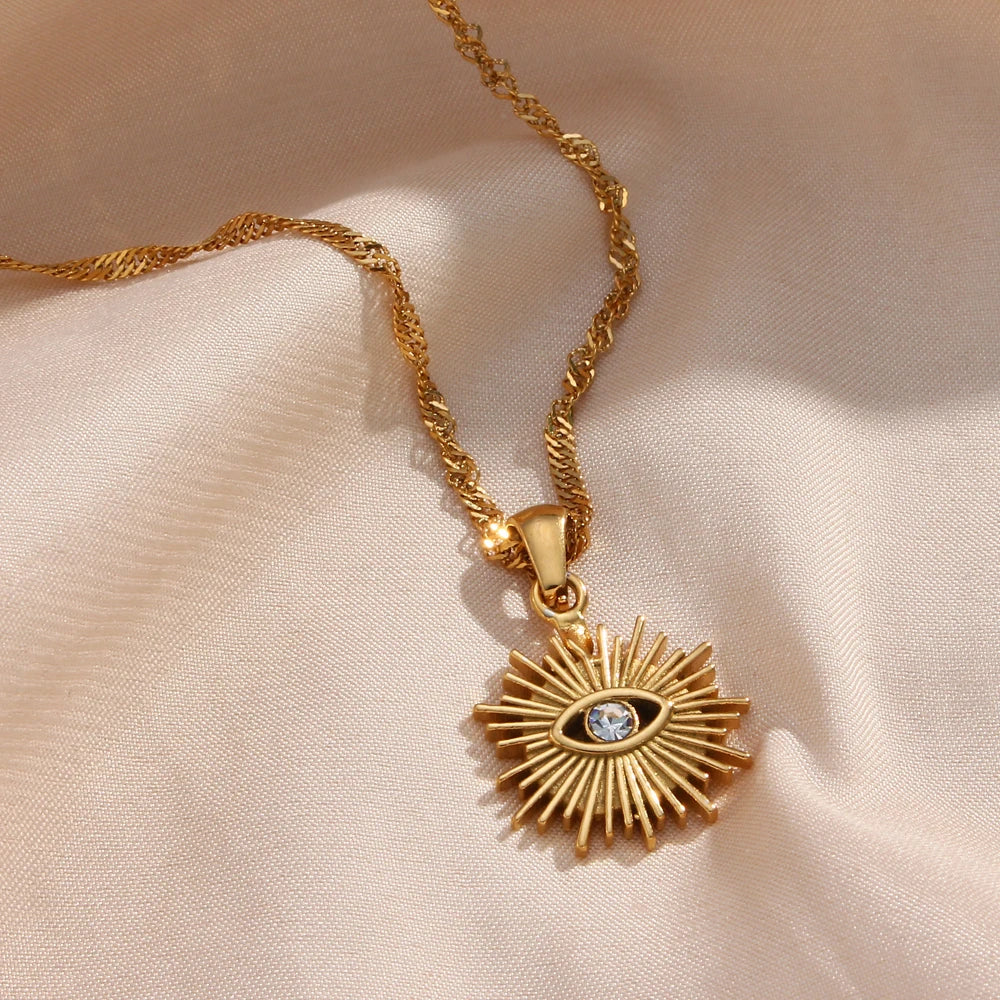 Colar Dourado Pingente Sol Banhado a Ouro 18k | BELLORIE