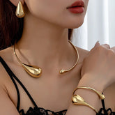 Conjunto Gargantilha Pulseira e Brincos Gota Luxe | BELLORIE