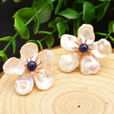Brinco Flor com Pérolas Barrocas Naturais | BELLORIE