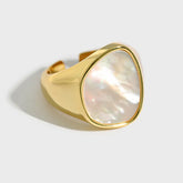 Anel Elegante Dourado Regulável | BELLORIE