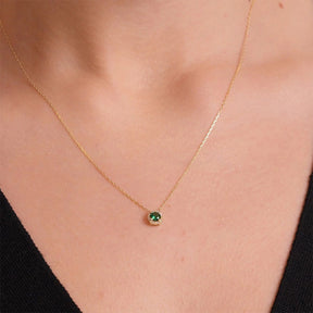 Colar com Pingente Cristais de Zircônia | BELLORIE