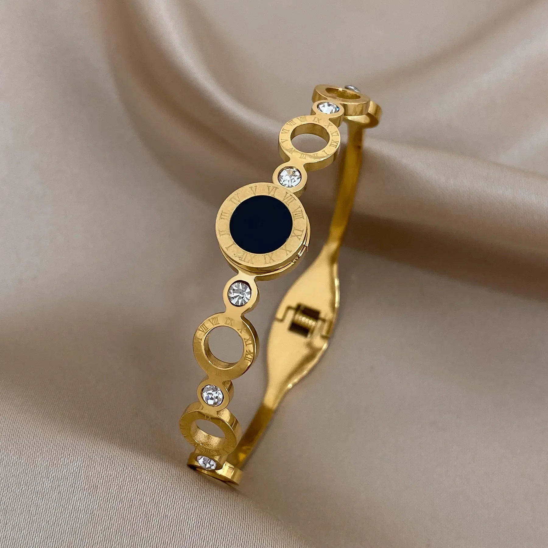 Pulseira Dourada com Numerais Romanos | BELLORIE