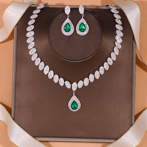 Conjunto Colar e Brinco Gota Cravejado | BELLORIE
