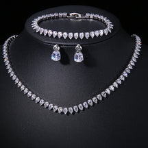 Conjunto Colar Brincos e Pulseira de Zircônia | BELLORIE