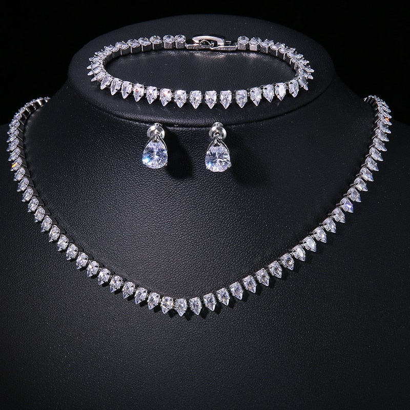 Conjunto Colar Brincos e Pulseira de Zircônia | BELLORIE