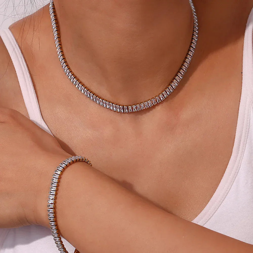 Conjunto Colar e Pulseira Cravejada com Zircônia | BELLORIE