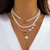 Colar Triplo Dourado com Pérolas | BELLORIE