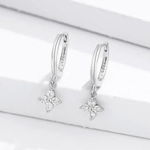 Brinco Dourado com Pingente Flor de Zircônia | BELLORIE
