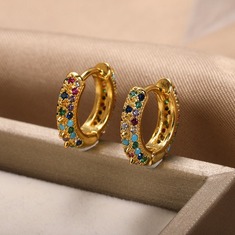 Brinco Argola Cravejado Zircônia Banhado a Ouro 18k | BELLORIE