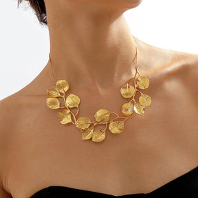 Colar Folhas Vintage | BELLORIE