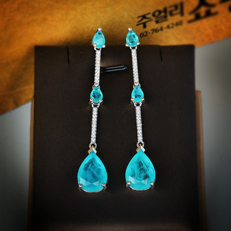 Brinco Luxury Longo com Cristais de Zircônia Azuis | BELLORIE