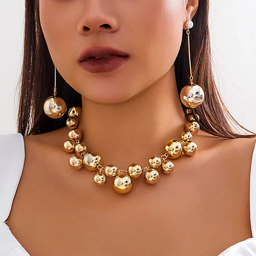 Conjunto Colar e Brincos Bolas Douradas | BELLORIE