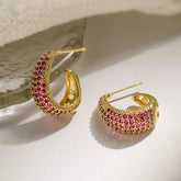 Brinco Meia Argola Cravejada com Zircônias | BELLORIE