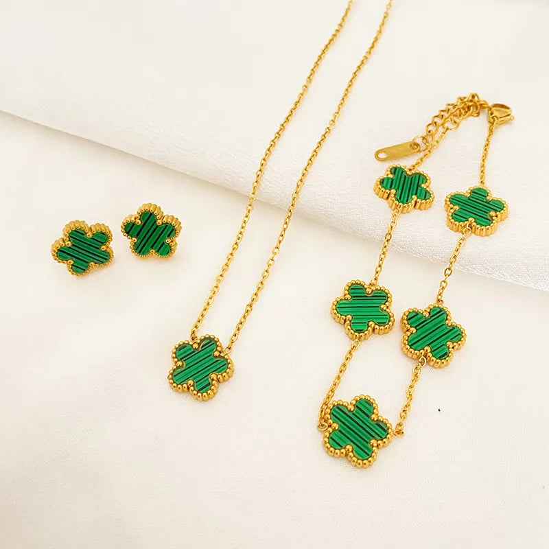 Conjunto Colar Pulseira e Brinco Trevo | BELLORIE
