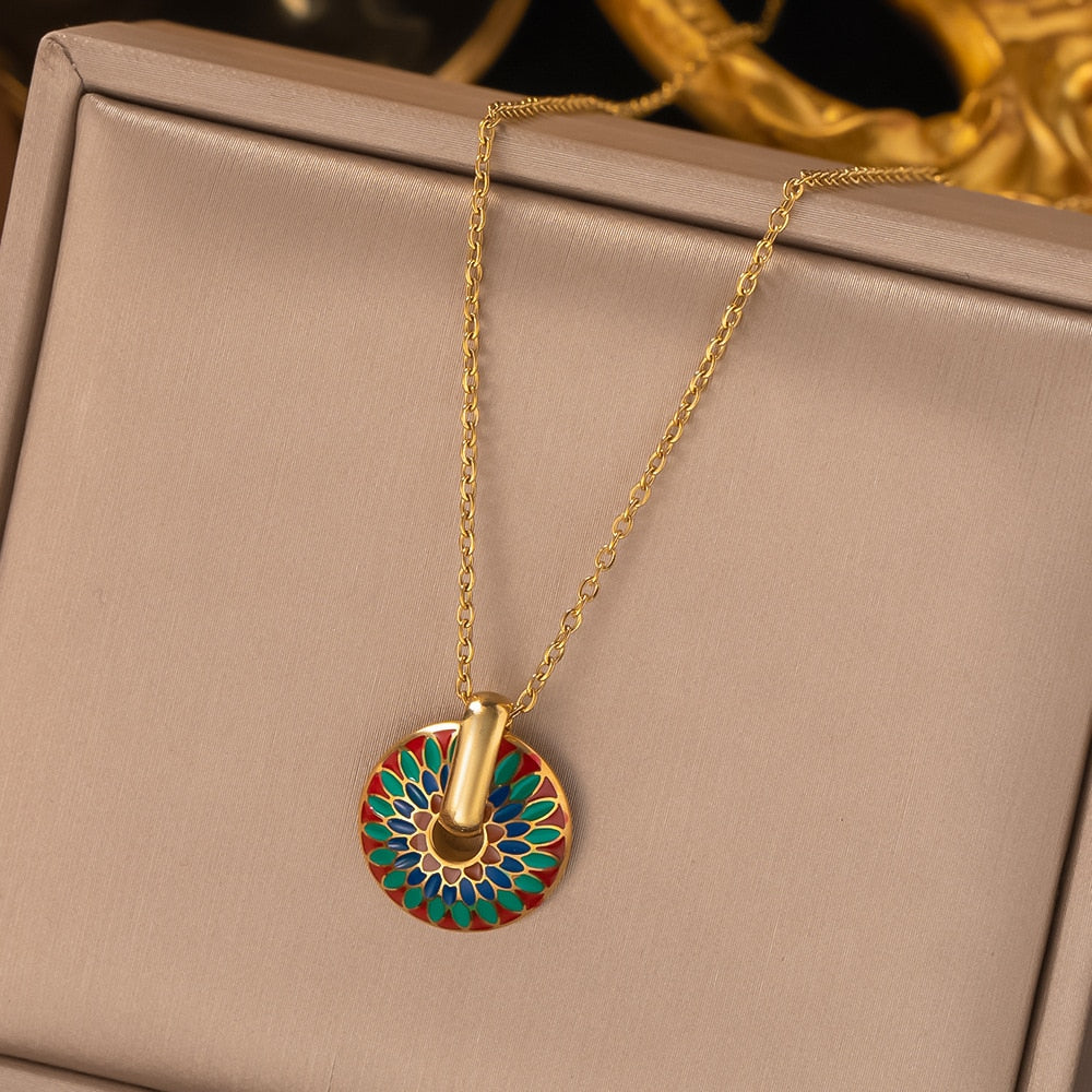 Conjunto Dourado com Pingente Vintage Retro | BELLORIE