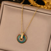 Conjunto Dourado com Pingente Vintage Retro | BELLORIE