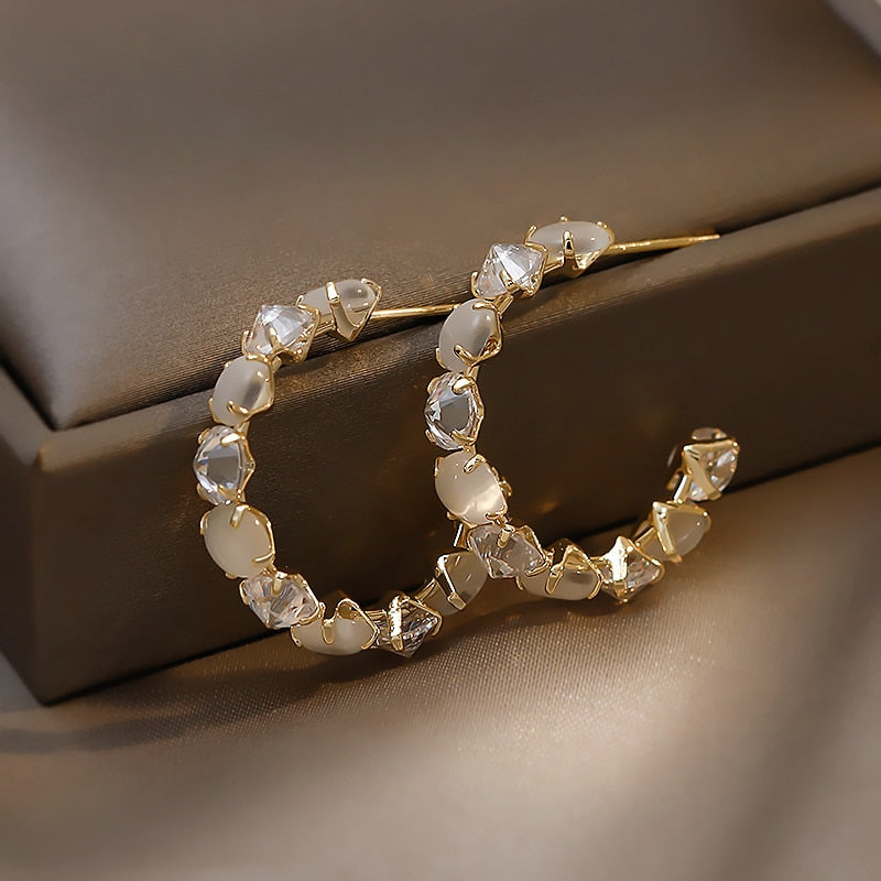 Brinco Argola Dourado com Pedras de Opala | BELLORIE