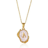 Colar Pingente Irregular com Inicial | BELLORIE