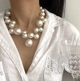 Colar Clavícula com Pérolas | BELLORIE