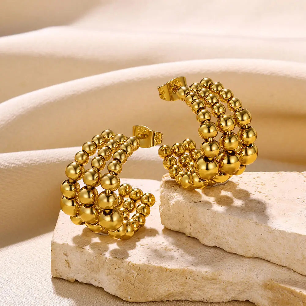 Brinco Meia Argola Dourado Texturizado | BELLORIE