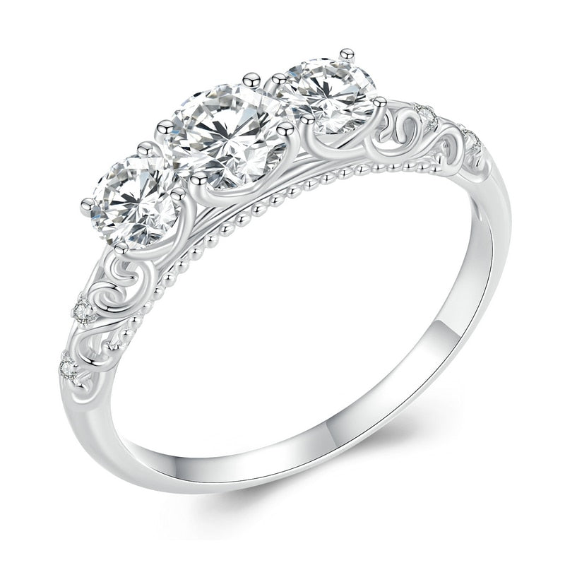 Anel Moissanite com Cristais de Zircônia | BELLORIE
