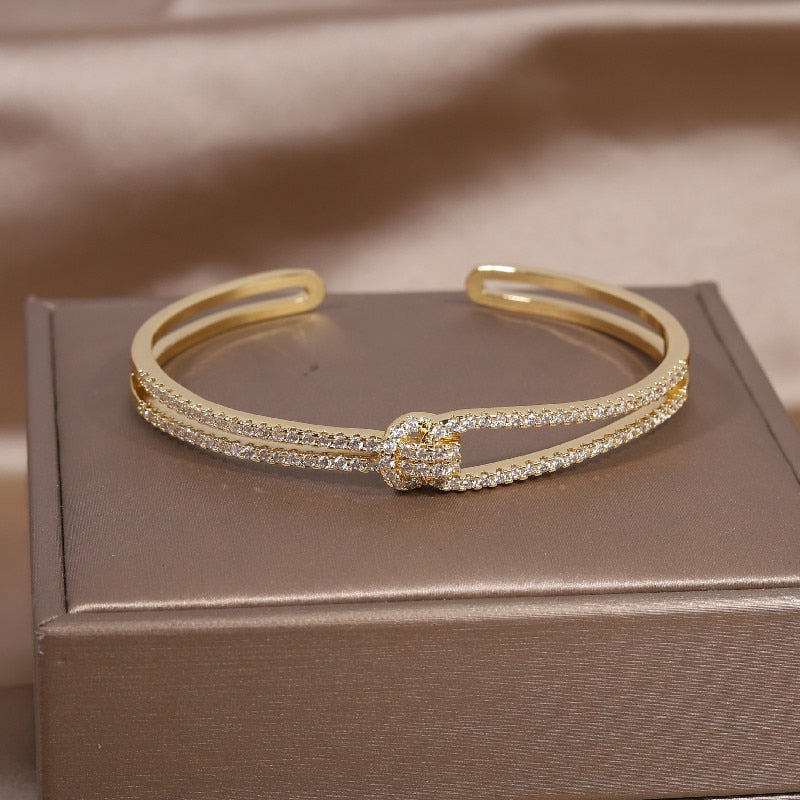 Bracelete Cravejado Nó Central | BELLORIE