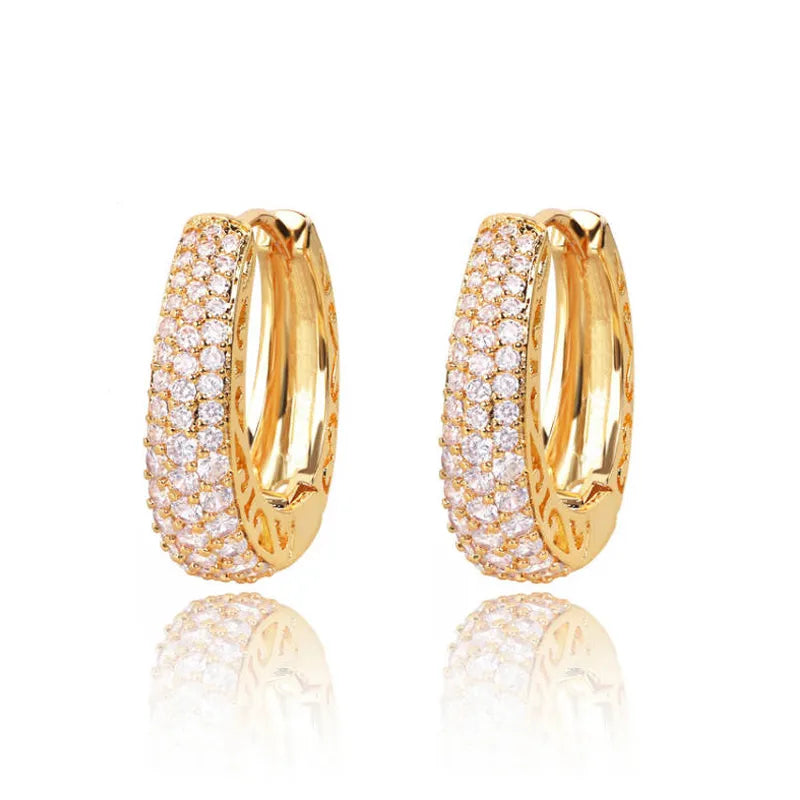 Brinco Argola Cravejada com Zircônia | BELLORIE