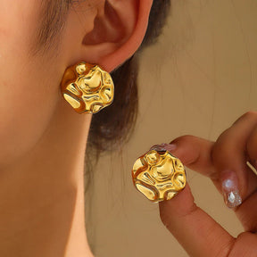 Brinco Irregular Banhado a Ouro | BELLORIE