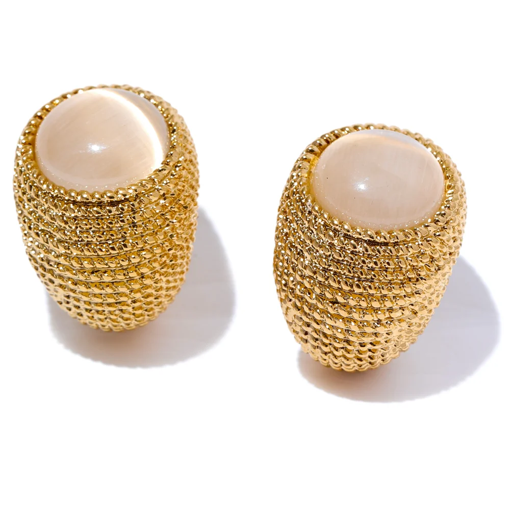 Brinco Texturizado Dourado | BELLORIE